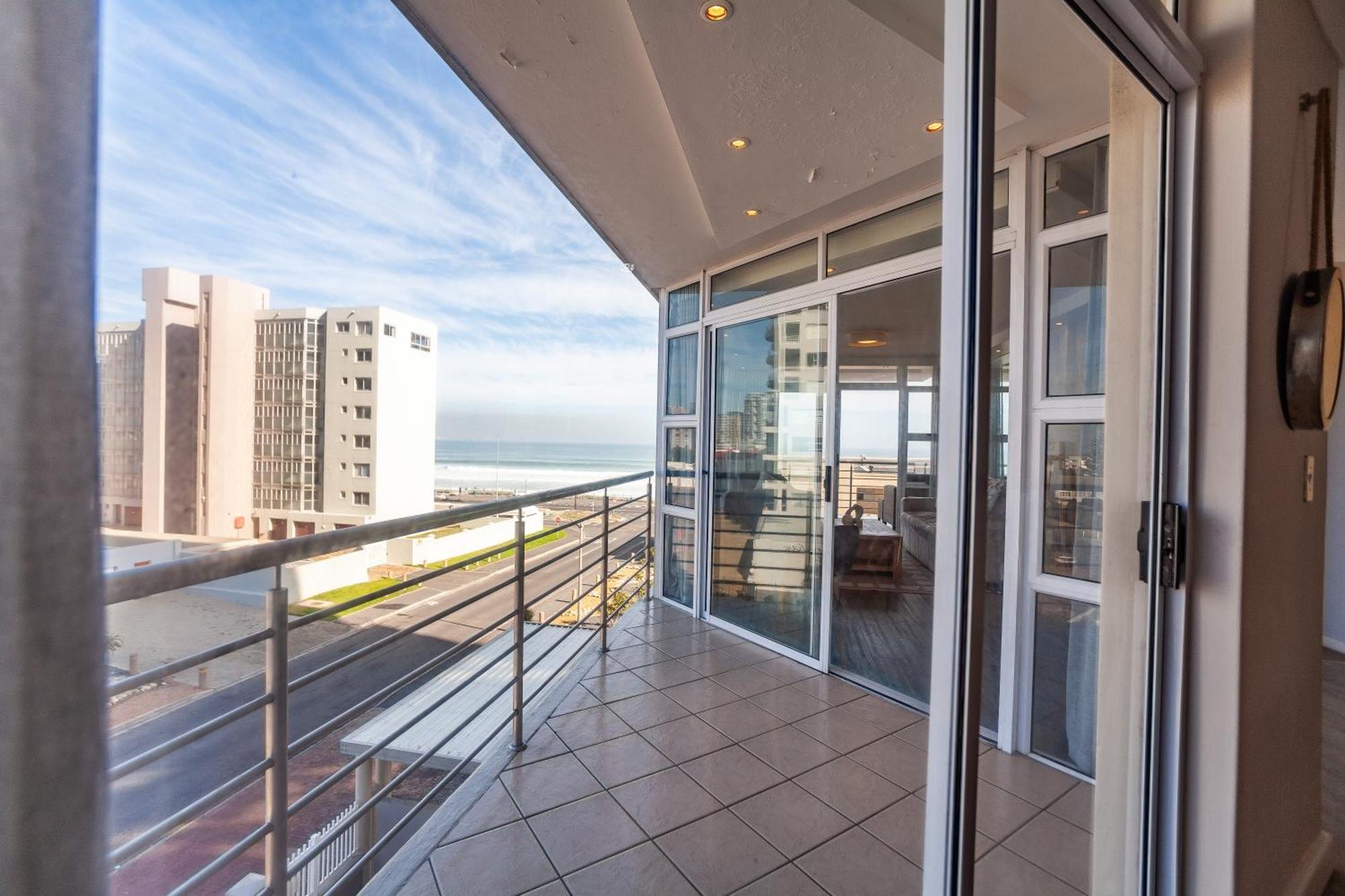 Luxury Ocean View Beachfront 2 Bed Apartment -206 The Waves, Blouberg, Cape Town Блуберґстранд Екстер'єр фото