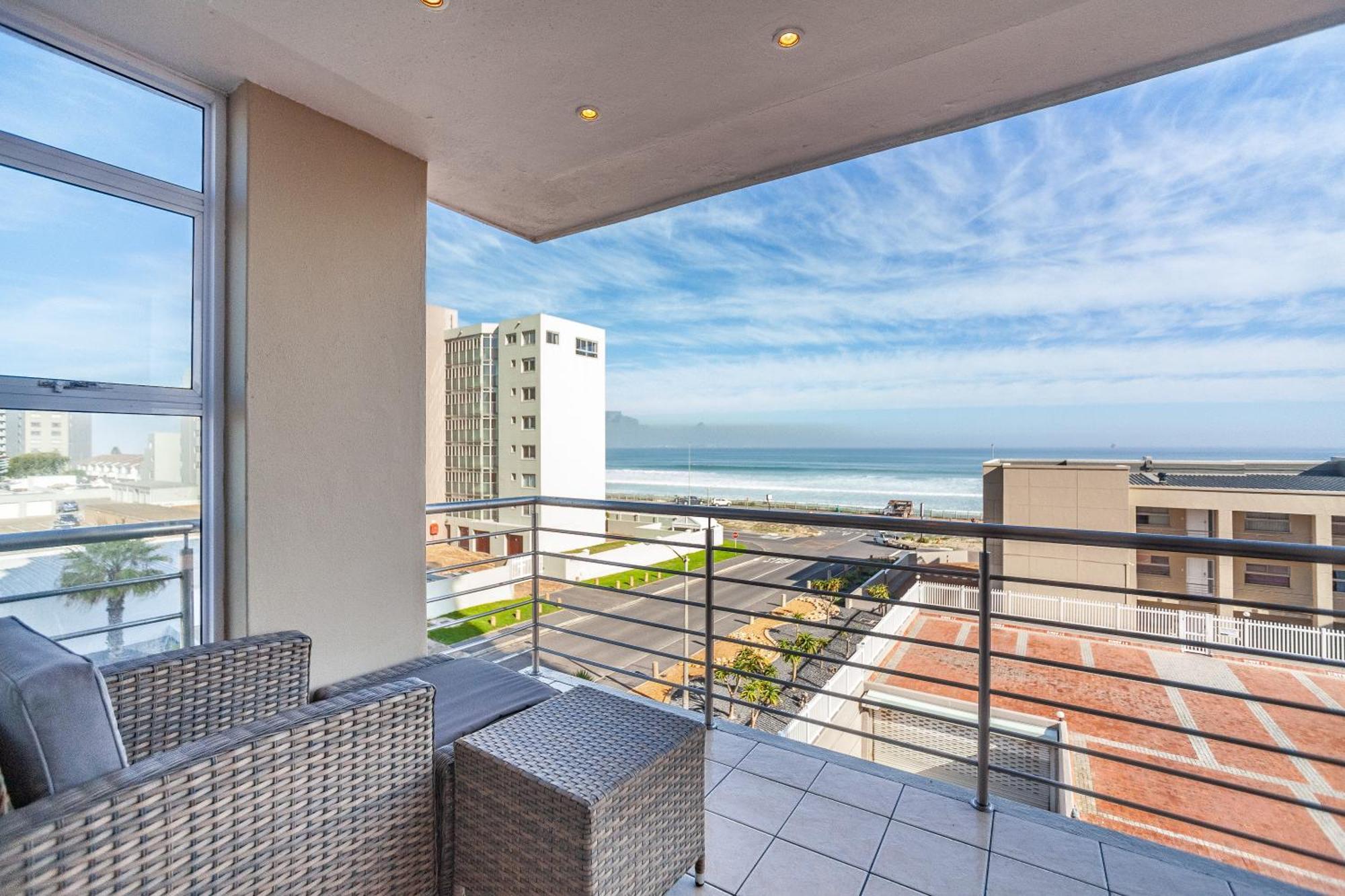 Luxury Ocean View Beachfront 2 Bed Apartment -206 The Waves, Blouberg, Cape Town Блуберґстранд Екстер'єр фото