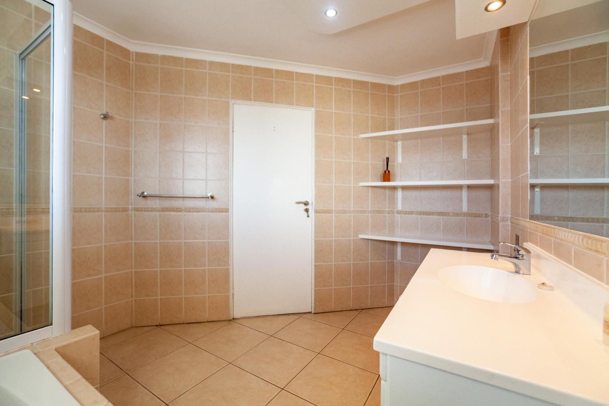 Luxury Ocean View Beachfront 2 Bed Apartment -206 The Waves, Blouberg, Cape Town Блуберґстранд Екстер'єр фото