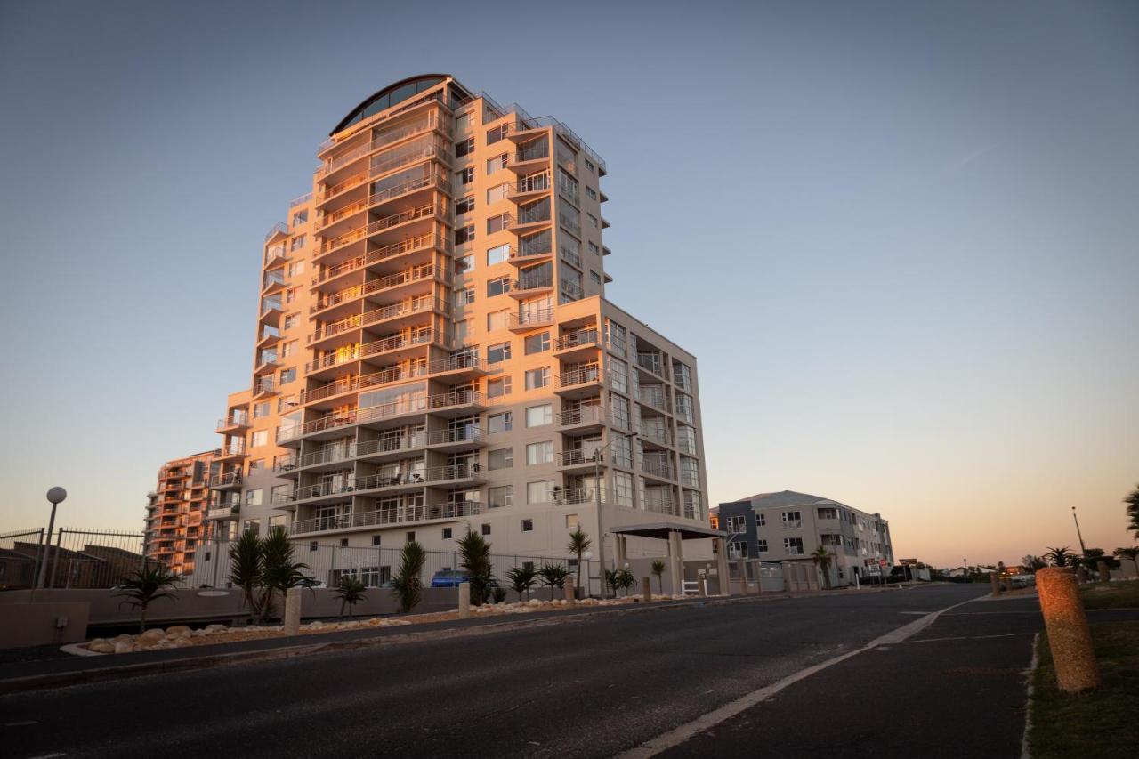 Luxury Ocean View Beachfront 2 Bed Apartment -206 The Waves, Blouberg, Cape Town Блуберґстранд Екстер'єр фото